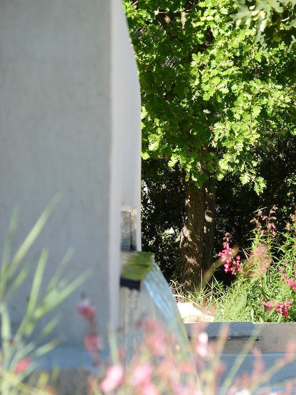 Le Mas De Pie Caud Panzió Rognes Kültér fotó